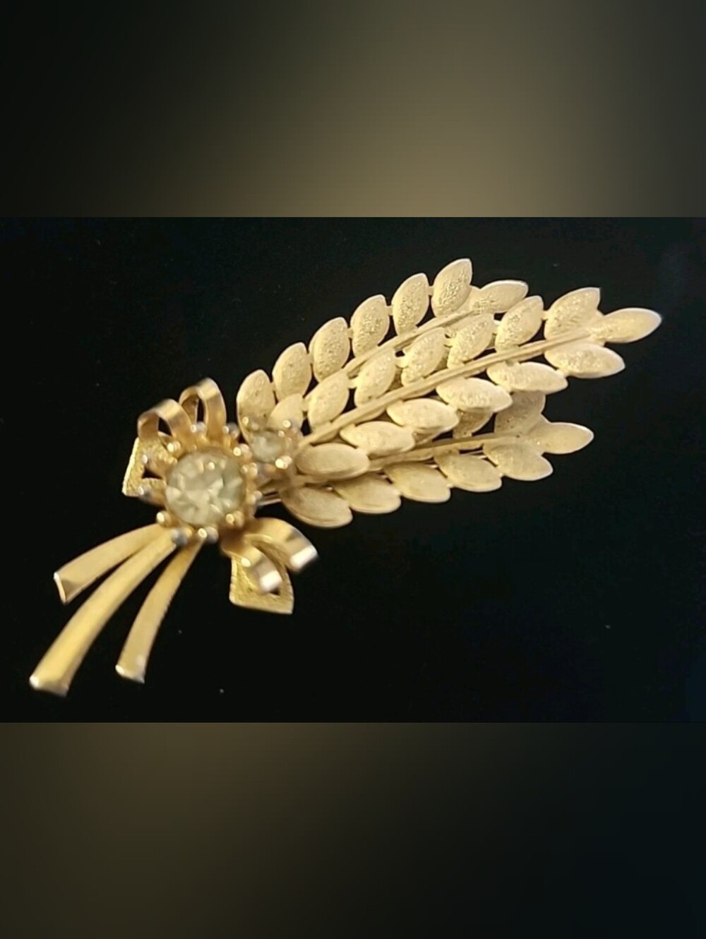 Sarah Coventry Brooch Pin Gold Leaf And Rhinestonesbl Vintage